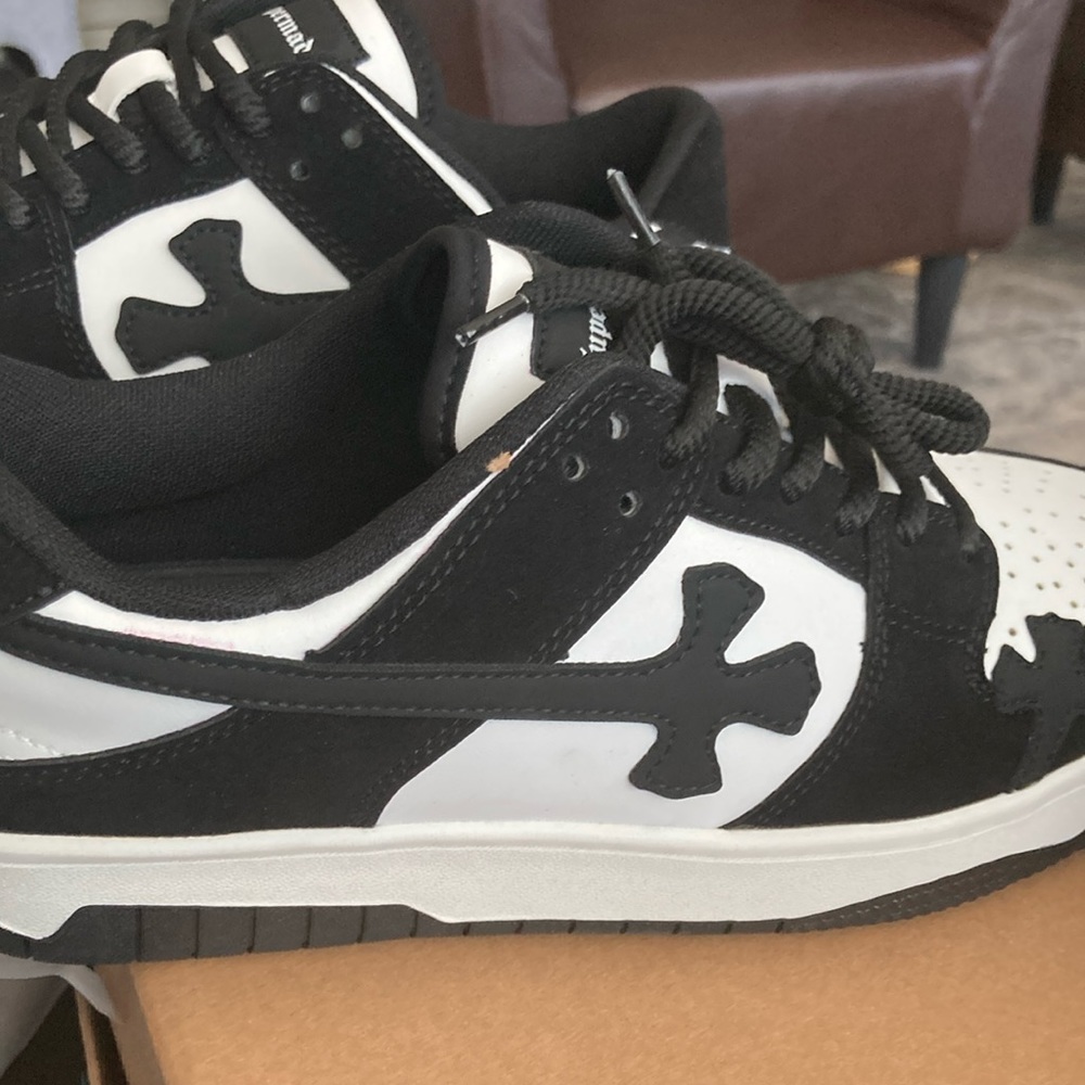 Chrome heart dunks